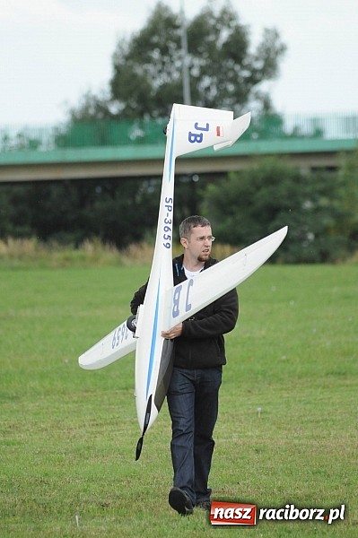 Zdjęcie w galerii na portalu naszraciborz.pl: Raciborskie air-show z dużą frekwencją wiadomości z regionu