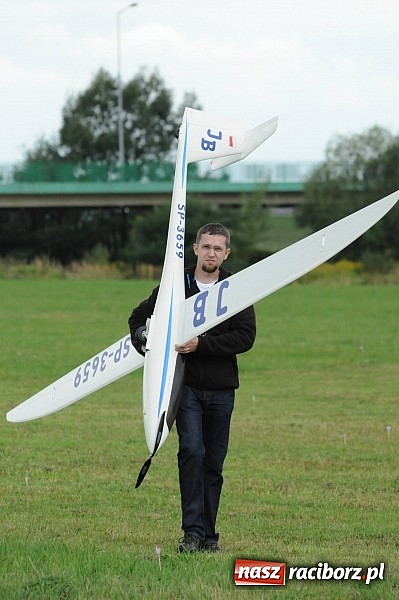 Zdjęcie w galerii na portalu naszraciborz.pl: Raciborskie air-show z dużą frekwencją wiadomości z regionu