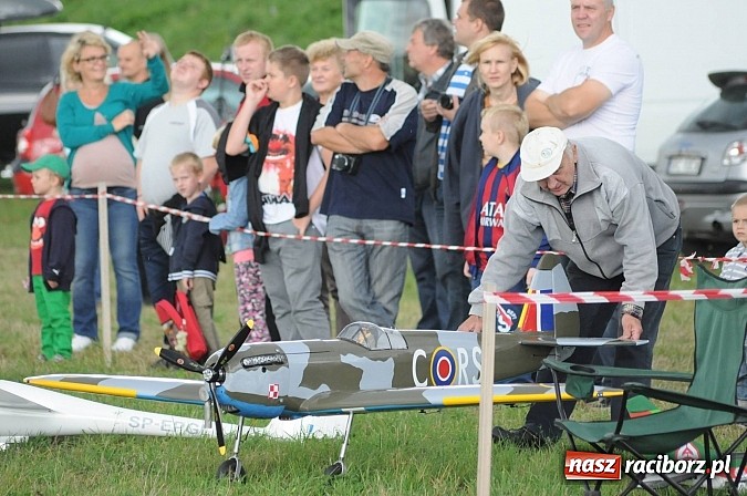 Zdjęcie w galerii na portalu naszraciborz.pl: Raciborskie air-show z dużą frekwencją wiadomości z regionu