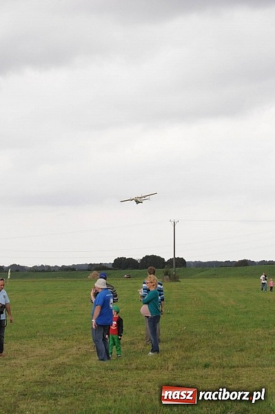 Zdjęcie w galerii na portalu naszraciborz.pl: Raciborskie air-show z dużą frekwencją wiadomości z regionu