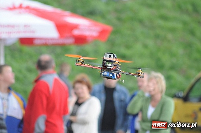 Zdjęcie w galerii na portalu naszraciborz.pl: Raciborskie air-show z dużą frekwencją wiadomości z regionu