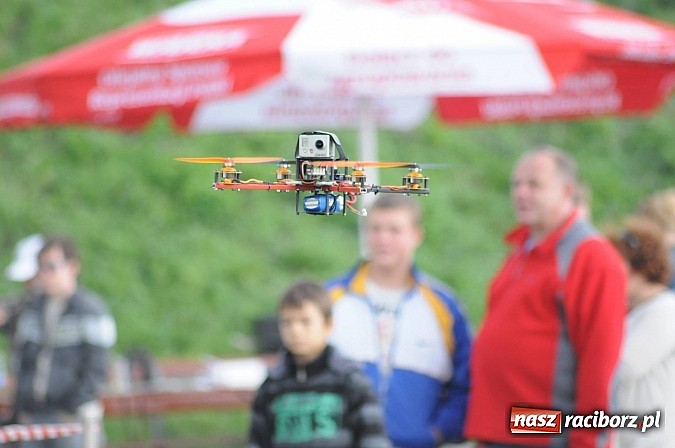 Zdjęcie w galerii na portalu naszraciborz.pl: Raciborskie air-show z dużą frekwencją wiadomości z regionu