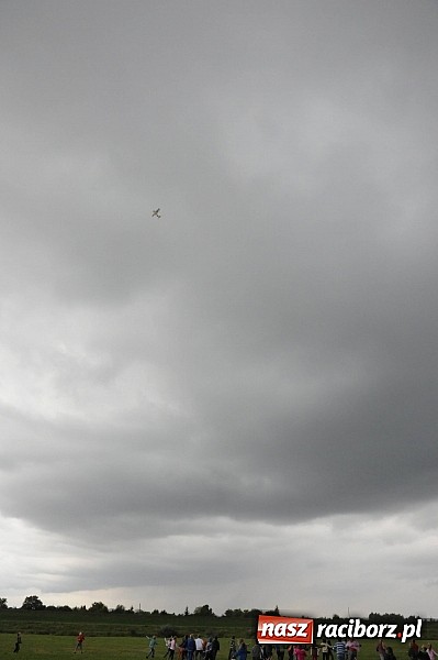 Zdjęcie w galerii na portalu naszraciborz.pl: Raciborskie air-show z dużą frekwencją wiadomości z regionu