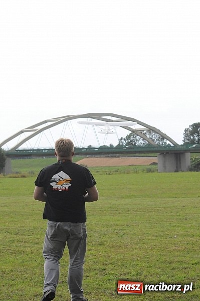 Zdjęcie w galerii na portalu naszraciborz.pl: Raciborskie air-show z dużą frekwencją wiadomości z regionu