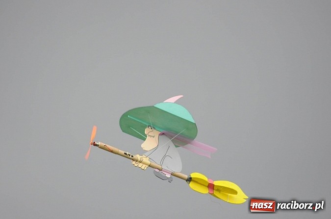 Zdjęcie w galerii na portalu naszraciborz.pl: Raciborskie air-show z dużą frekwencją wiadomości z regionu