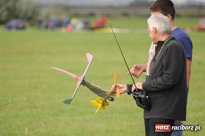 Zdjęcie w galerii na portalu naszraciborz.pl: Raciborskie air-show z dużą frekwencją wiadomości z regionu