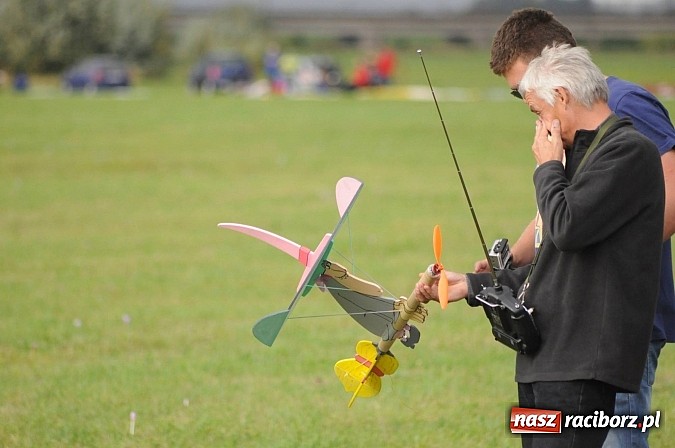 Zdjęcie w galerii na portalu naszraciborz.pl: Raciborskie air-show z dużą frekwencją wiadomości z regionu