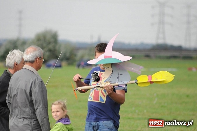 Zdjęcie w galerii na portalu naszraciborz.pl: Raciborskie air-show z dużą frekwencją wiadomości z regionu