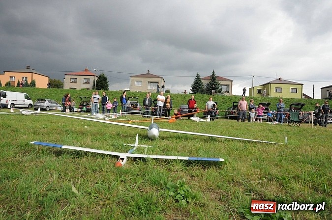 Zdjęcie w galerii na portalu naszraciborz.pl: Raciborskie air-show z dużą frekwencją wiadomości z regionu