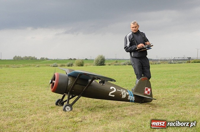 Zdjęcie w galerii na portalu naszraciborz.pl: Raciborskie air-show z dużą frekwencją wiadomości z regionu