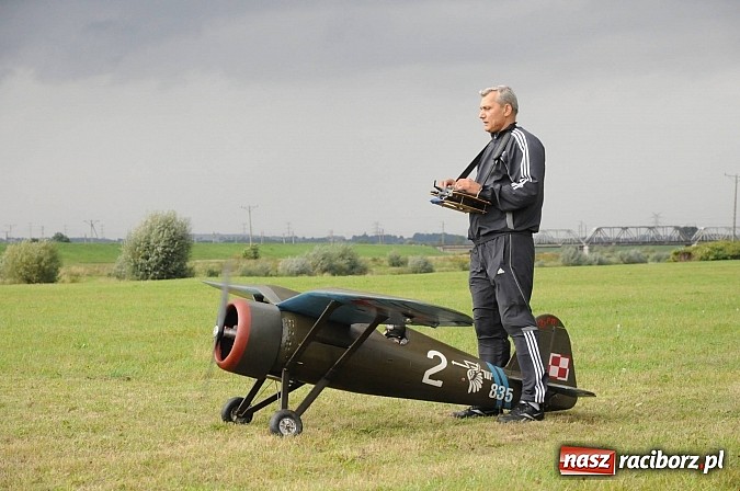 Zdjęcie w galerii na portalu naszraciborz.pl: Raciborskie air-show z dużą frekwencją wiadomości z regionu