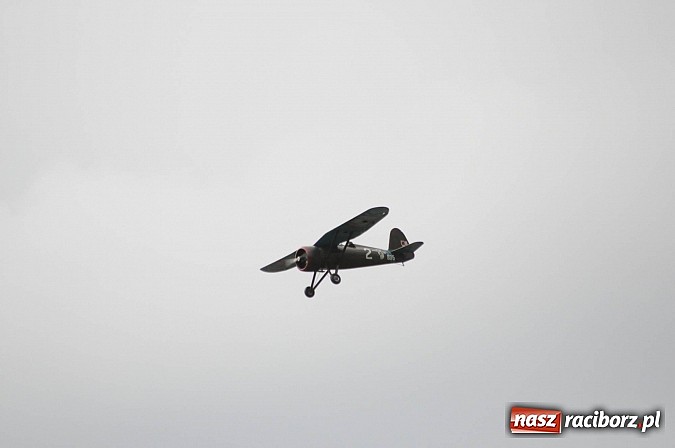 Zdjęcie w galerii na portalu naszraciborz.pl: Raciborskie air-show z dużą frekwencją wiadomości z regionu