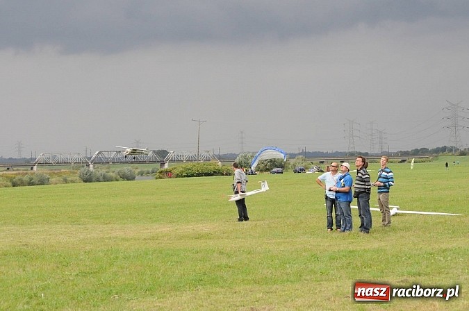 Zdjęcie w galerii na portalu naszraciborz.pl: Raciborskie air-show z dużą frekwencją wiadomości z regionu