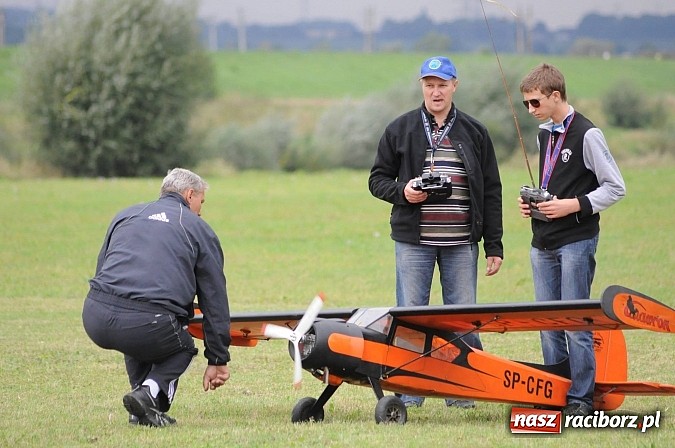Zdjęcie w galerii na portalu naszraciborz.pl: Raciborskie air-show z dużą frekwencją wiadomości z regionu