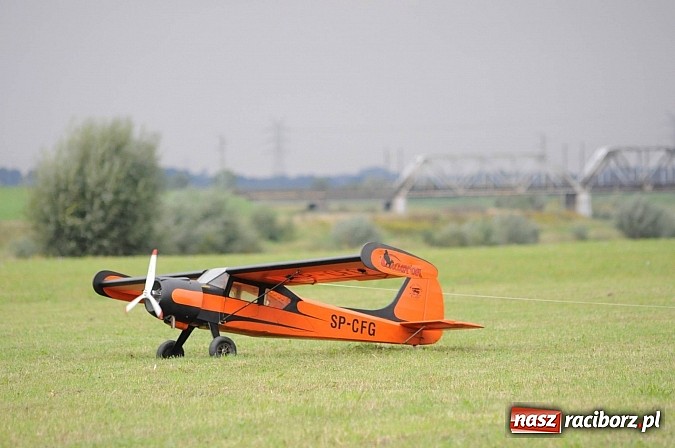 Zdjęcie w galerii na portalu naszraciborz.pl: Raciborskie air-show z dużą frekwencją wiadomości z regionu