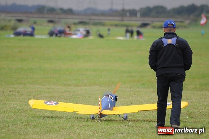 Zdjęcie w galerii na portalu naszraciborz.pl: Raciborskie air-show z dużą frekwencją wiadomości z regionu