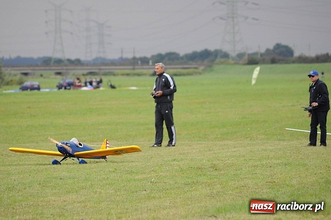 Zdjęcie w galerii na portalu naszraciborz.pl: Raciborskie air-show z dużą frekwencją wiadomości z regionu