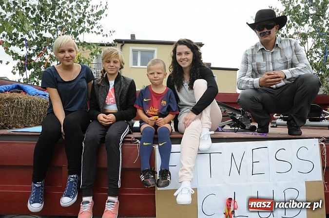 Zdjęcie w galerii na portalu naszraciborz.pl: Malutkie Łańce z długim barwnym korowodem wiadomości z regionu