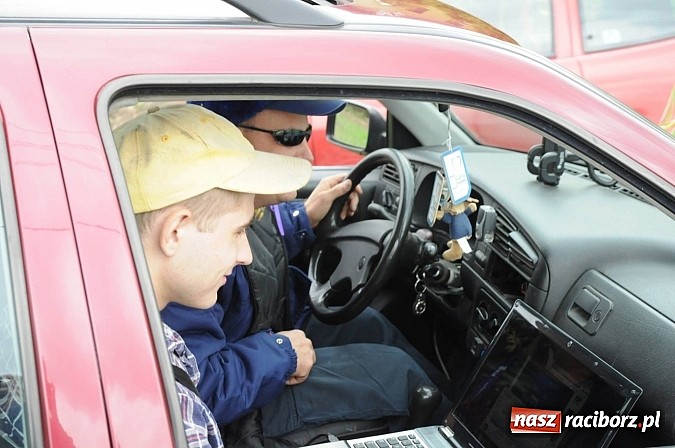 Zdjęcie w galerii na portalu naszraciborz.pl: Malutkie Łańce z długim barwnym korowodem wiadomości z regionu