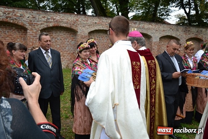 Zdjęcie w galerii na portalu naszraciborz.pl: Diecezjalne dożynki diecezji gliwickiej w Rudach wiadomości z regionu