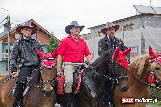 Zdjęcie w galerii na portalu naszraciborz.pl: Dożynki Sudół 2013. Wiejskie SPA z dojazdem do klienta wiadomości z regionu
