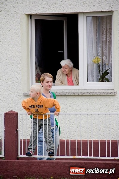 Zdjęcie w galerii na portalu naszraciborz.pl: Dożynki Sudół 2013. Wiejskie SPA z dojazdem do klienta wiadomości z regionu