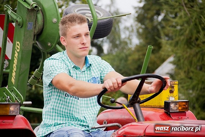 Zdjęcie w galerii na portalu naszraciborz.pl: Dożynki Sudół 2013. Wiejskie SPA z dojazdem do klienta wiadomości z regionu