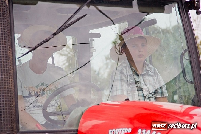 Zdjęcie w galerii na portalu naszraciborz.pl: Dożynki Sudół 2013. Wiejskie SPA z dojazdem do klienta wiadomości z regionu