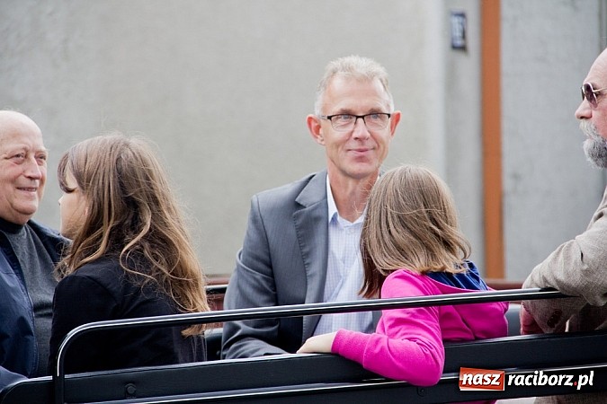 Zdjęcie w galerii na portalu naszraciborz.pl: Dożynki Sudół 2013. Wiejskie SPA z dojazdem do klienta wiadomości z regionu