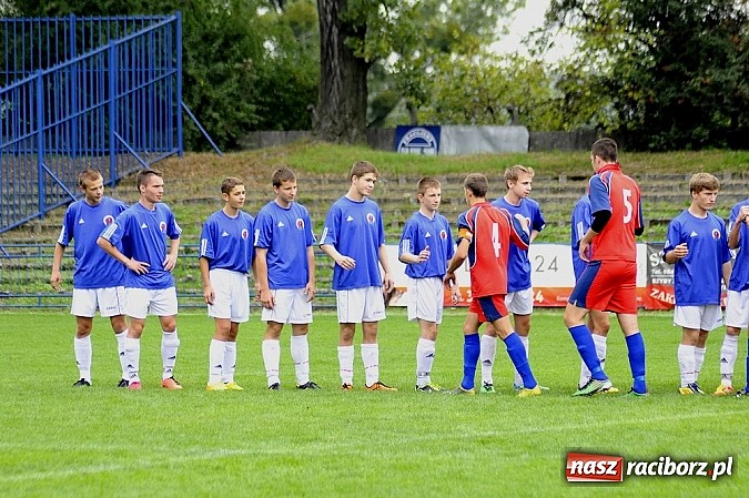 Zdjęcie w galerii na portalu naszraciborz.pl: Krzanowice wygrywają w juniorskim hicie wiadomości z regionu