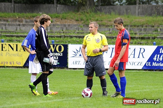 Zdjęcie w galerii na portalu naszraciborz.pl: Krzanowice wygrywają w juniorskim hicie wiadomości z regionu