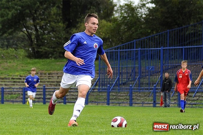 Zdjęcie w galerii na portalu naszraciborz.pl: Krzanowice wygrywają w juniorskim hicie wiadomości z regionu