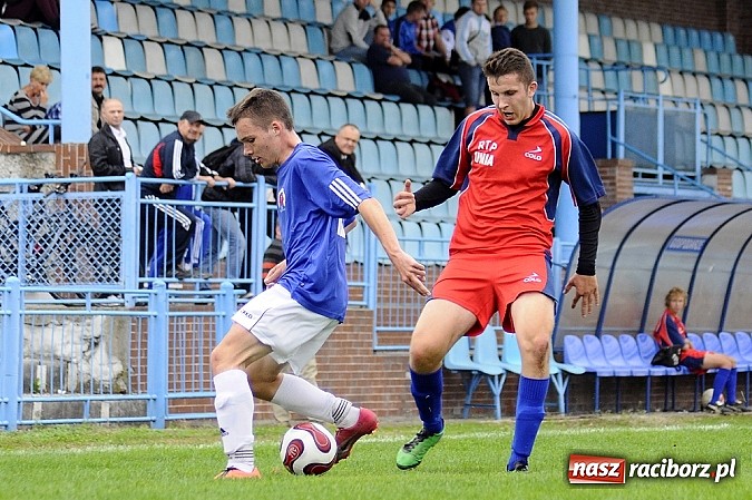 Zdjęcie w galerii na portalu naszraciborz.pl: Krzanowice wygrywają w juniorskim hicie wiadomości z regionu