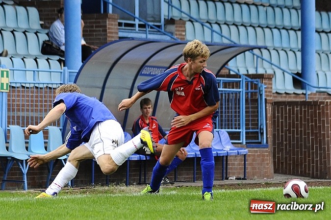 Zdjęcie w galerii na portalu naszraciborz.pl: Krzanowice wygrywają w juniorskim hicie wiadomości z regionu