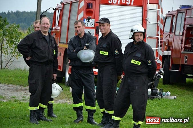 Zdjęcie w galerii na portalu naszraciborz.pl: Roszków mistrzem. Druhowie seniorzy wykręcili niezłe czasy wiadomości z regionu