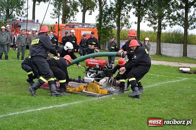 Zdjęcie w galerii na portalu naszraciborz.pl: Roszków mistrzem. Druhowie seniorzy wykręcili niezłe czasy wiadomości z regionu