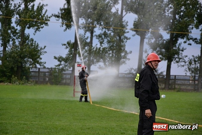 Zdjęcie w galerii na portalu naszraciborz.pl: Roszków mistrzem. Druhowie seniorzy wykręcili niezłe czasy wiadomości z regionu