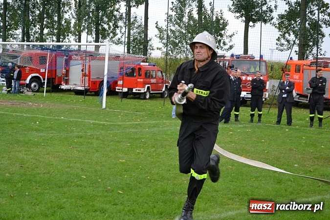 Zdjęcie w galerii na portalu naszraciborz.pl: Roszków mistrzem. Druhowie seniorzy wykręcili niezłe czasy wiadomości z regionu