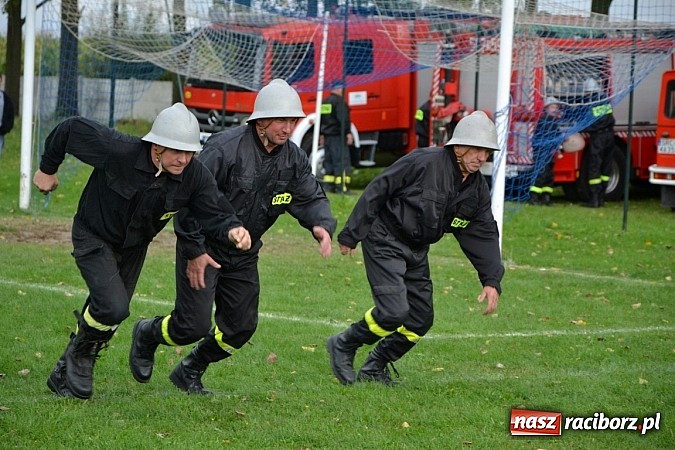 Zdjęcie w galerii na portalu naszraciborz.pl: Roszków mistrzem. Druhowie seniorzy wykręcili niezłe czasy wiadomości z regionu