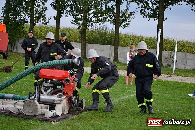 Zdjęcie w galerii na portalu naszraciborz.pl: Roszków mistrzem. Druhowie seniorzy wykręcili niezłe czasy wiadomości z regionu