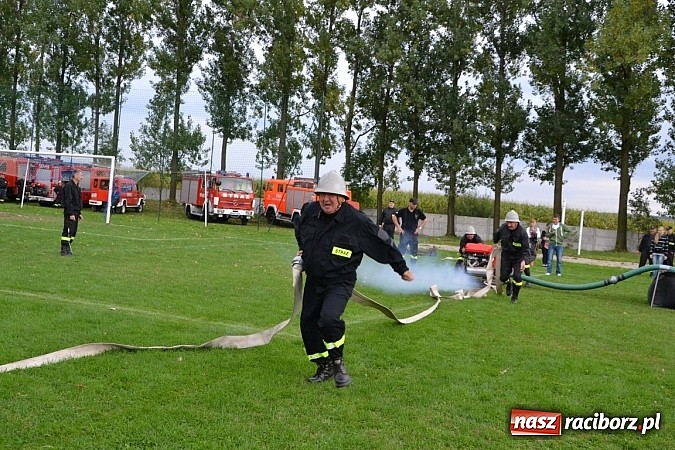 Zdjęcie w galerii na portalu naszraciborz.pl: Roszków mistrzem. Druhowie seniorzy wykręcili niezłe czasy wiadomości z regionu