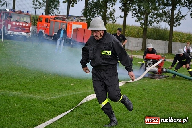 Zdjęcie w galerii na portalu naszraciborz.pl: Roszków mistrzem. Druhowie seniorzy wykręcili niezłe czasy wiadomości z regionu