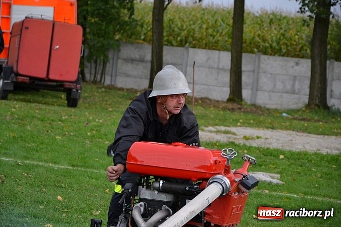 Zdjęcie w galerii na portalu naszraciborz.pl: Roszków mistrzem. Druhowie seniorzy wykręcili niezłe czasy wiadomości z regionu