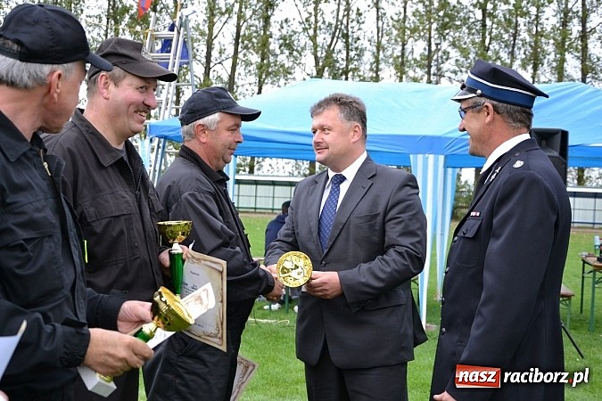 Zdjęcie w galerii na portalu naszraciborz.pl: Roszków mistrzem. Druhowie seniorzy wykręcili niezłe czasy wiadomości z regionu