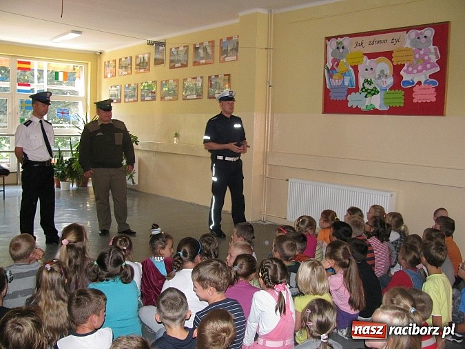 Zdjęcie w galerii na portalu naszraciborz.pl: W trosce o bezpieczeństwo wiadomości z regionu