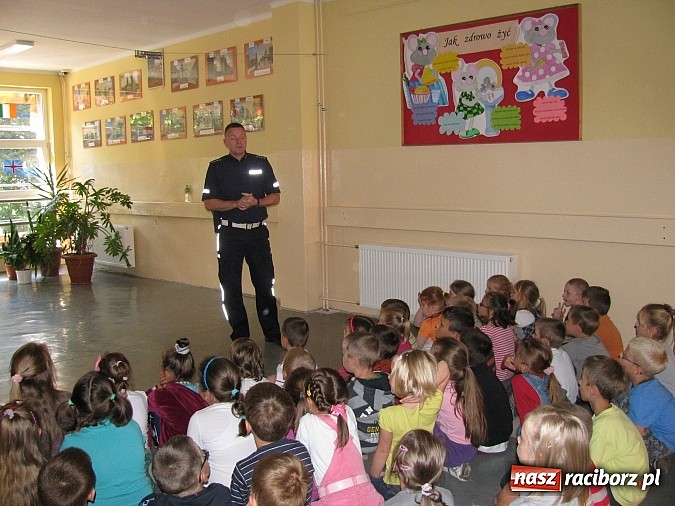 Zdjęcie w galerii na portalu naszraciborz.pl: W trosce o bezpieczeństwo wiadomości z regionu