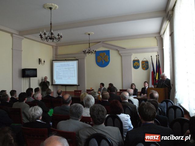 Zdjęcie w galerii na portalu naszraciborz.pl: Pietrowicka Eko-Wystawa rozpoczęta wiadomości z regionu