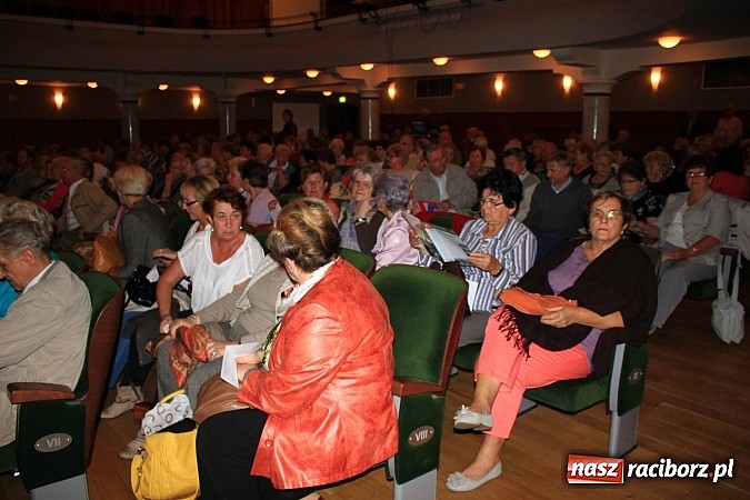Zdjęcie w galerii na portalu naszraciborz.pl: Tłumy seniorów na kongresie w RCK wiadomości z regionu