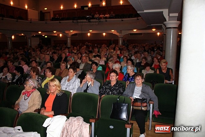 Zdjęcie w galerii na portalu naszraciborz.pl: Tłumy seniorów na kongresie w RCK wiadomości z regionu