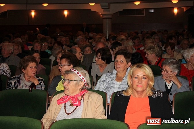 Zdjęcie w galerii na portalu naszraciborz.pl: Tłumy seniorów na kongresie w RCK wiadomości z regionu